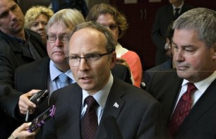 La valse des fusions : rien à faire avec l’efficacité, tout à faire avec l’idéologie!