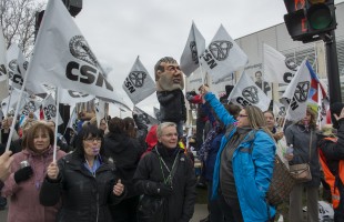 Manifestation à l’Hôpital Maisonneuve-Rosemont contre l’austérité en santé et services sociaux