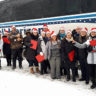 Une chorale de Noël bien spéciale devant le siège social des Résidences Soleil