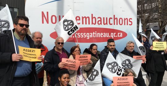 Les membres du Syndicat CSN du CISSS de l’Outaouais en action au CHSLD La Piéta
