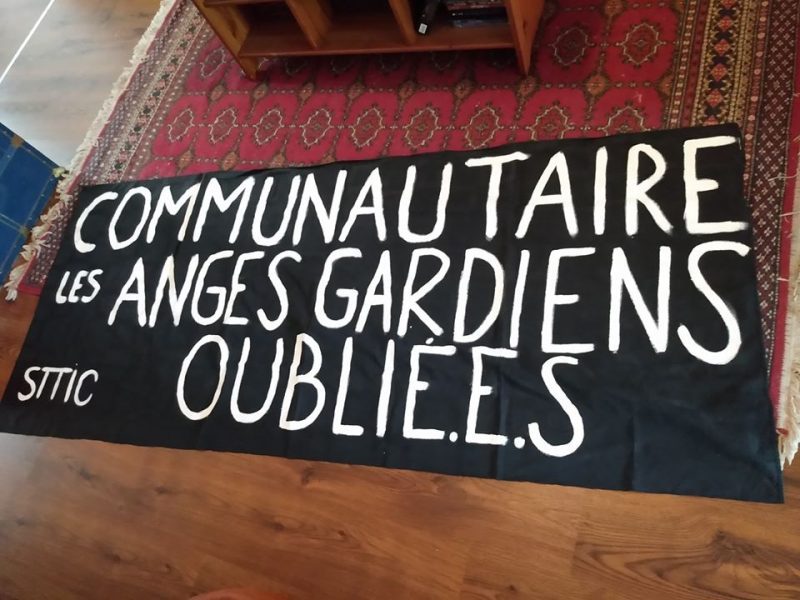 Laissés de côté et fatigués : les travailleuses et travailleurs  du communautaire manifestent à Montréal