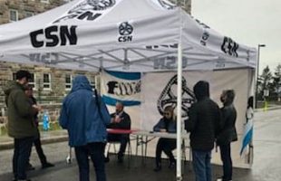 Reconnaître et conserver le personnel pour affronter la deuxième vague  dans les résidences privées pour aîné-es