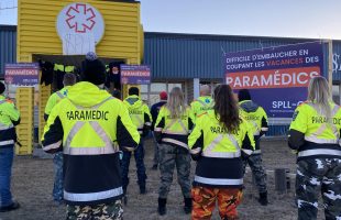Devenez paramédic et renoncez à vos vacances Les paramédics dénoncent la gestion autoritaire de leur employeur