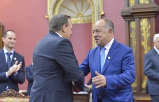 Les solutions résident dans un réseau public fort