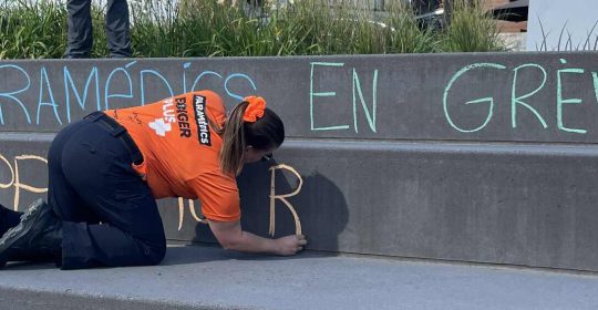 Les paramédics demandent la médiation